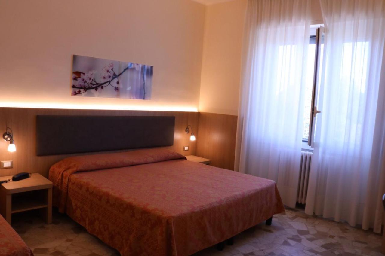 Dipendenza Aurora Daire Pavia Dış mekan fotoğraf